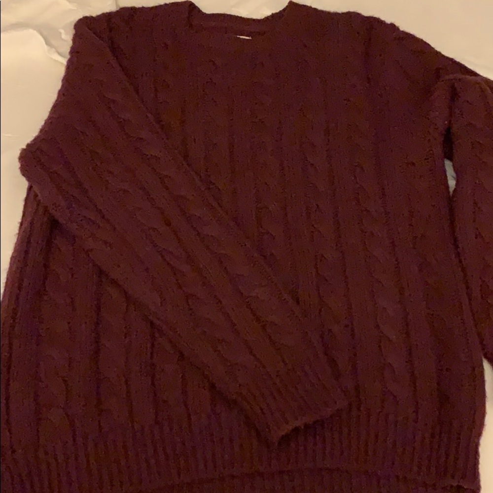 Maroon sweater